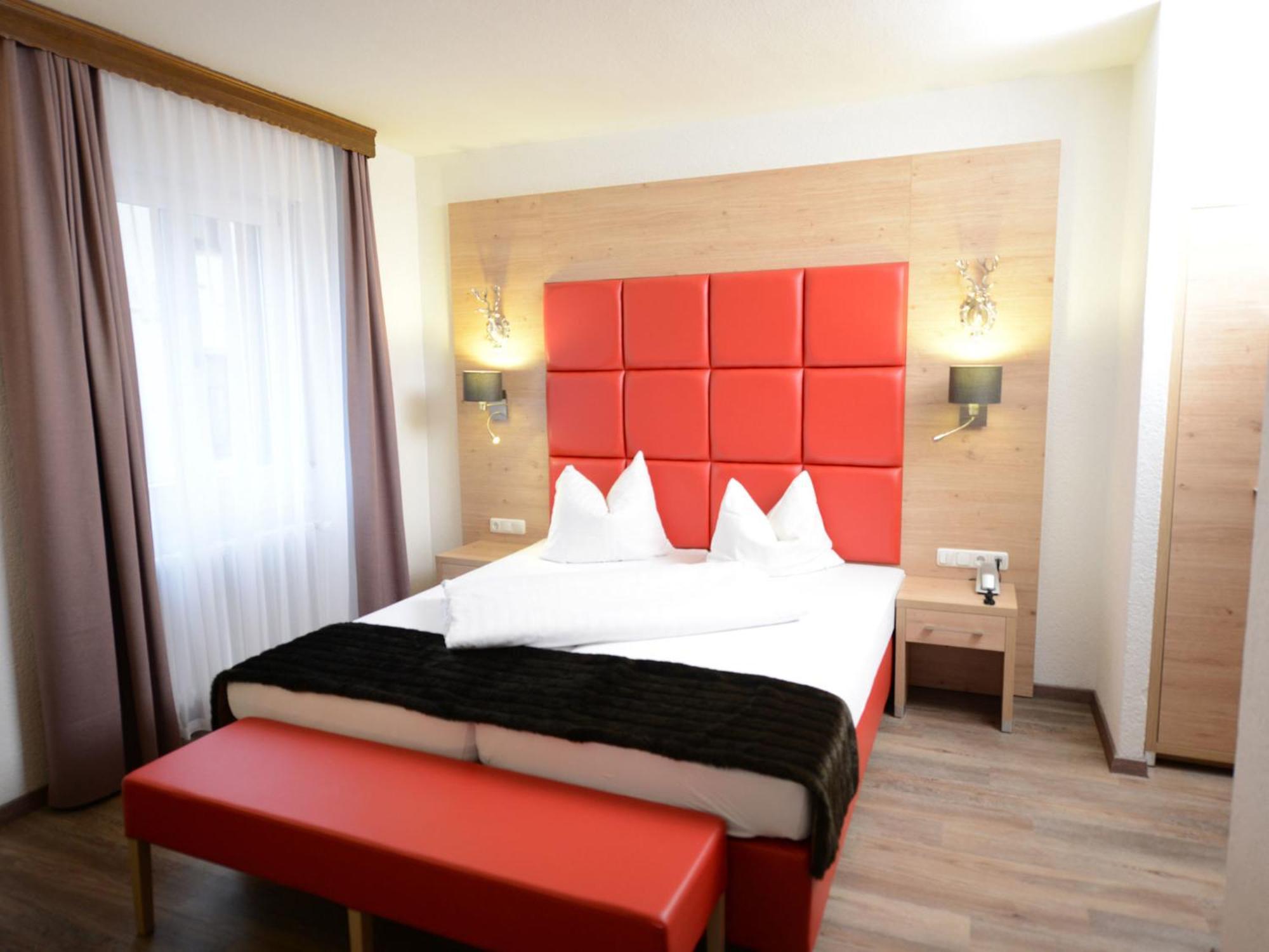 Land-Gut Hotel Zum Loewen Garni ماركتهيدنفلد الغرفة الصورة
